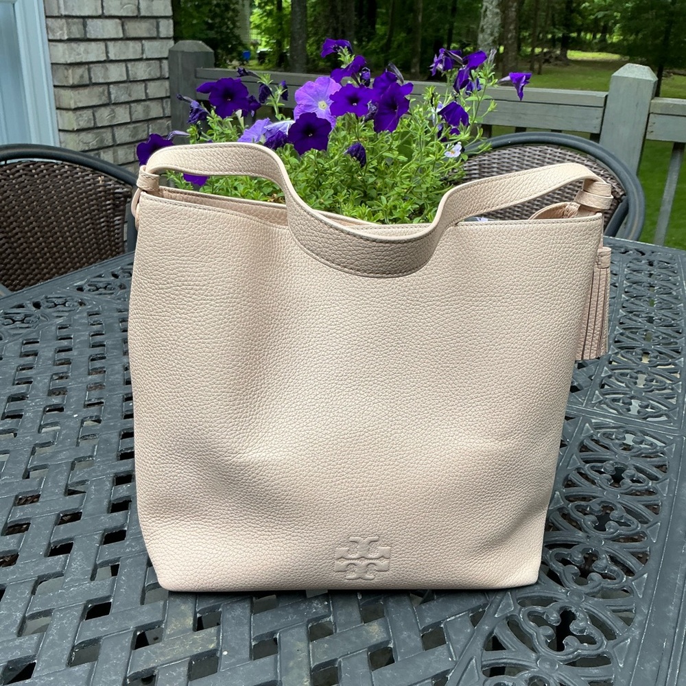 Tory Burch Hobo Blush Pebble Leather